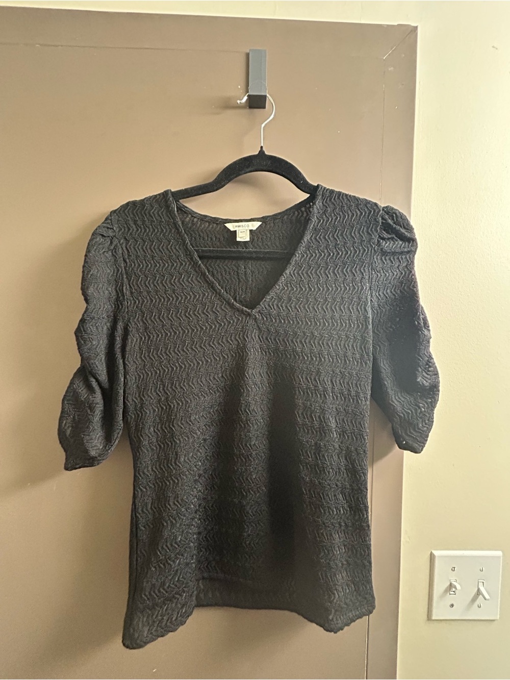 RW&CO Black Semi-Mesh Ruched-Sleeve Shirt